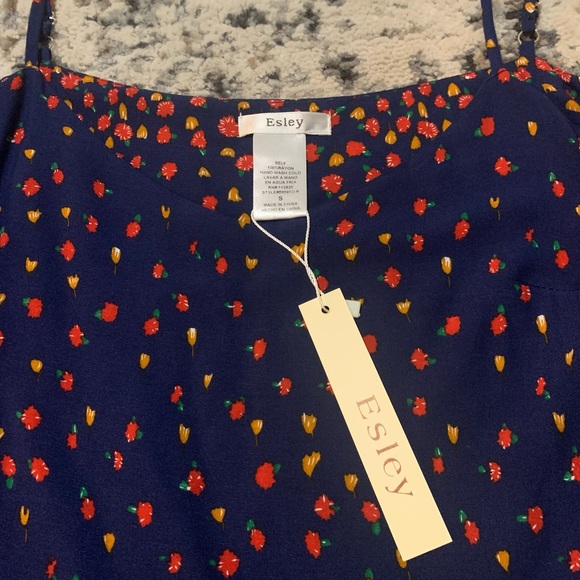 Esley Fashion Dress - Picture 2 of 5